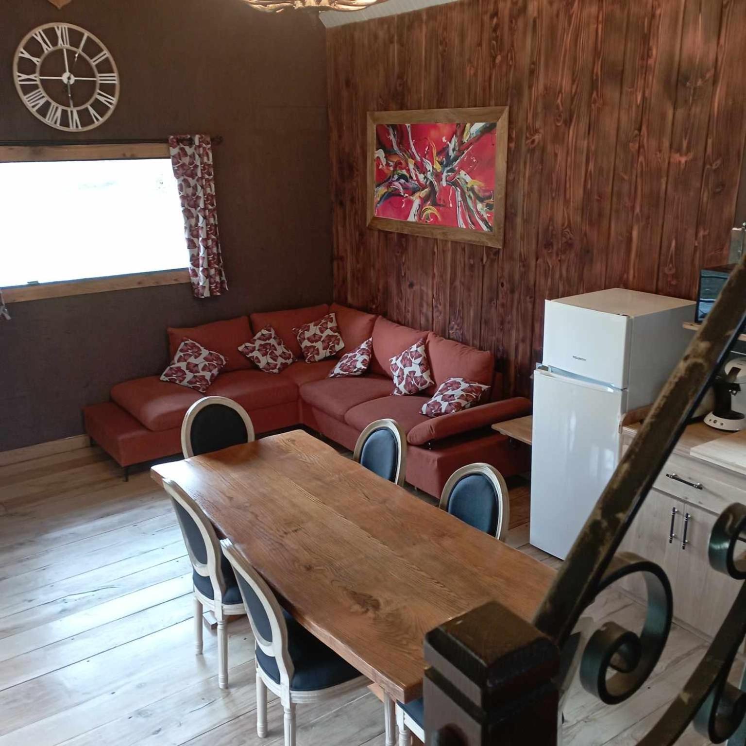 A La Cabane Des Bois Dessus Tiny Gite Alligny-en-Morvan Zewnętrze zdjęcie